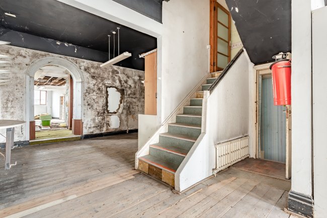 2 Stations Buildings, Warton Road, Carnforth, LA5 9BS 3