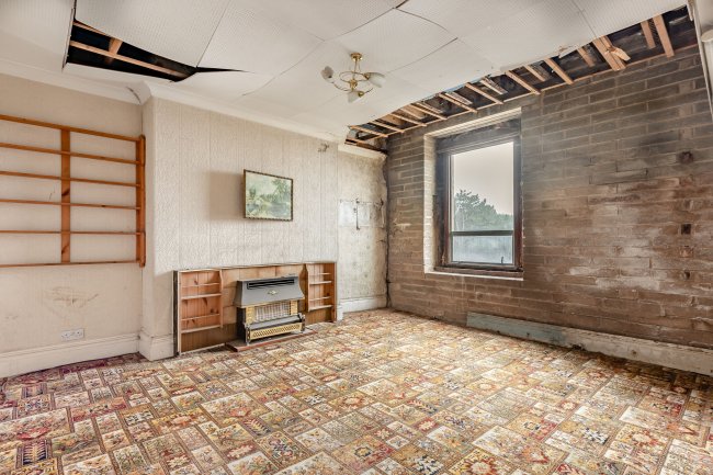 2 Stations Buildings, Warton Road, Carnforth, LA5 9BS 3