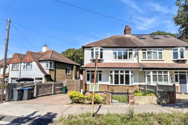 51 Greenview Avenue, Croydon, CR0 7QW 6