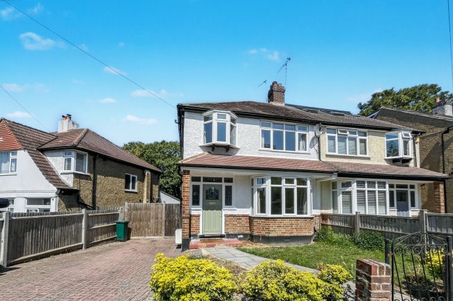 51 Greenview Avenue, Croydon, CR0 7QW 6