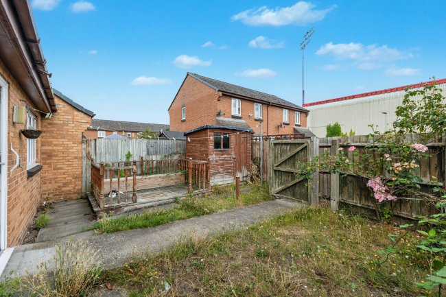 20 Deans Way, Gloucester, Gloucestershire, GL1 2QN 4