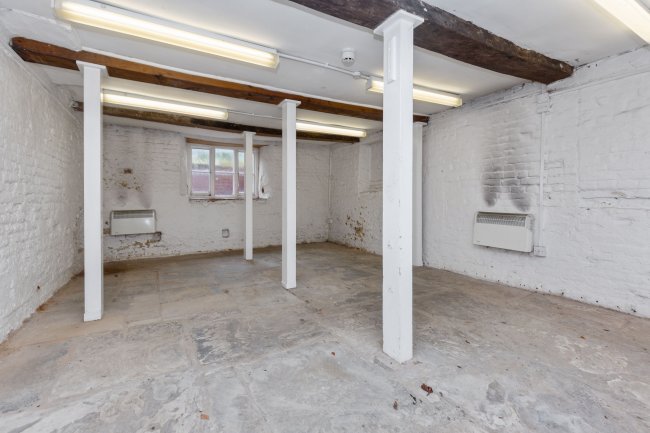 Church Farm House Museum, Church End, Greyhound Hill, London NW4 4JR 1