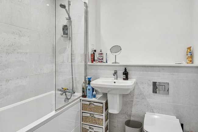 56 Suffield Lodge, Suffield Hill, High Wycombe, Buckinghamshire, HP11 2FR 3