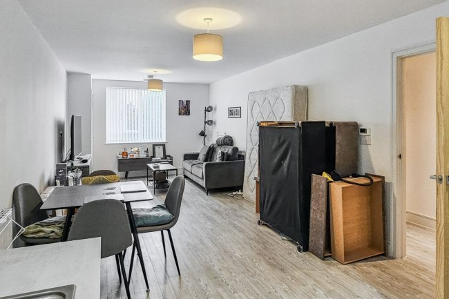 56 Suffield Lodge, Suffield Hill, High Wycombe, Buckinghamshire, HP11 2FR 3