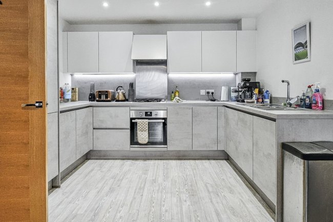 56 Suffield Lodge, Suffield Hill, High Wycombe, Buckinghamshire, HP11 2FR 3