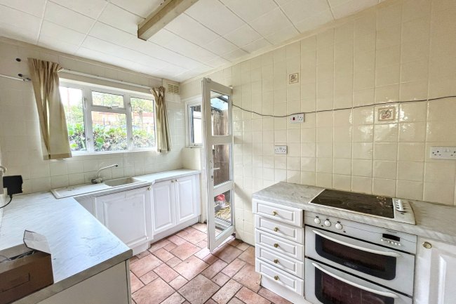 79 Riddlesdown Road, Purley, Surrey, CR8 1DH 9