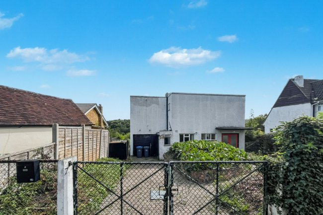 79 Riddlesdown Road, Purley, Surrey, CR8 1DH 9