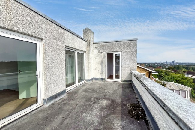 79 Riddlesdown Road, Purley, Surrey, CR8 1DH 9