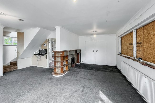 79 Riddlesdown Road, Purley, Surrey, CR8 1DH 9