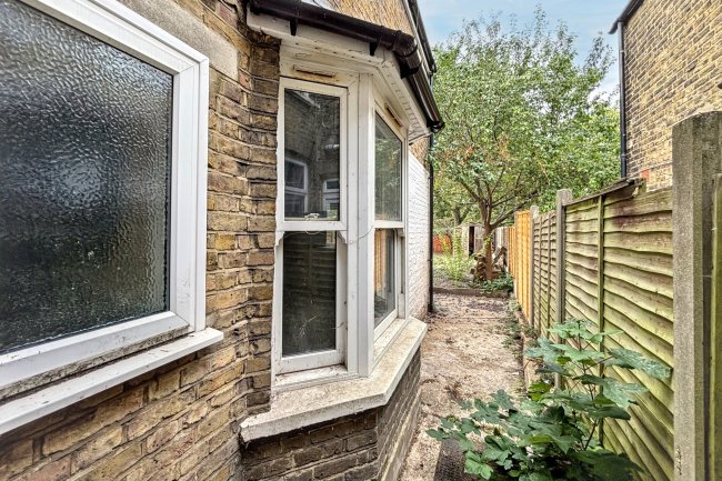 Flat A, 31 Sheridan Road, Manor Park, London, E12 6QT 1