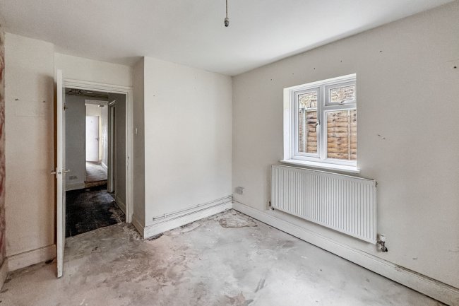 Flat A, 155 Antill Road, Tottenham Hale, London, N15 4BB 4