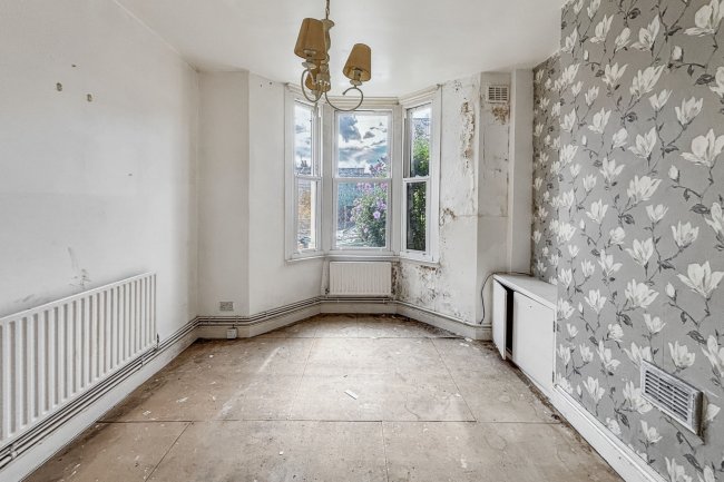 Flat A, 155 Antill Road, Tottenham Hale, London, N15 4BB 4