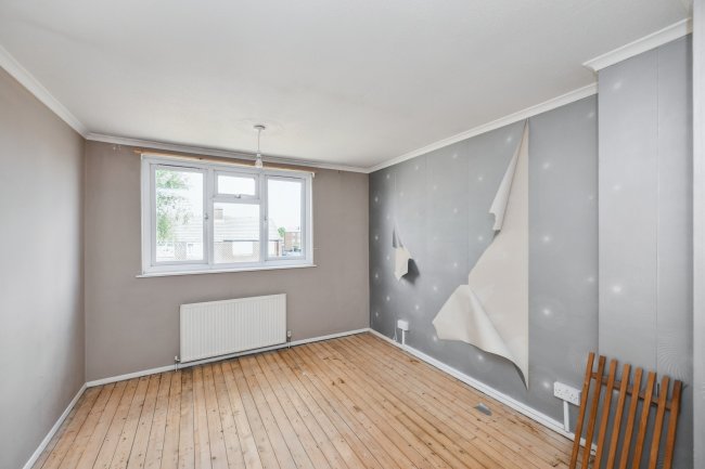71 Downfield Road, Cheshunt, Hertfordshire, EN8 8SR 6