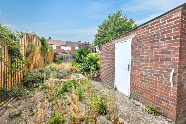 71 Downfield Road, Cheshunt, Hertfordshire, EN8 8SR 6