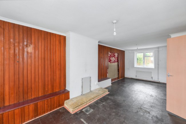 71 Downfield Road, Cheshunt, Hertfordshire, EN8 8SR 6