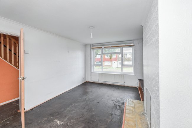 71 Downfield Road, Cheshunt, Hertfordshire, EN8 8SR 6