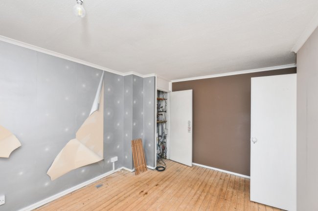 71 Downfield Road, Cheshunt, Hertfordshire, EN8 8SR 6