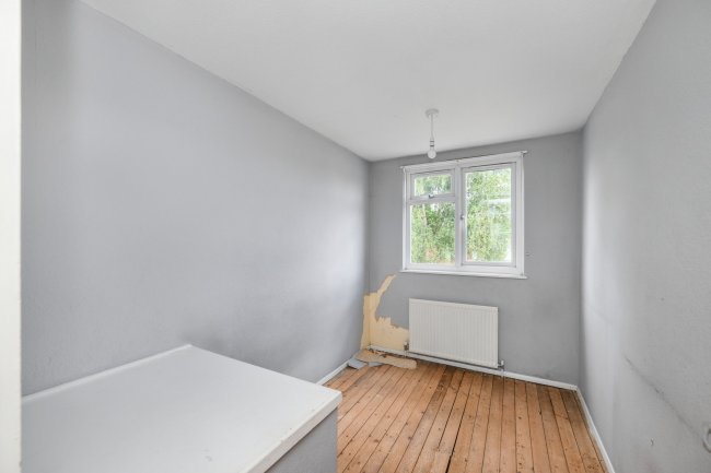 71 Downfield Road, Cheshunt, Hertfordshire, EN8 8SR 6