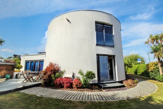 27 Crowsport, Hamble, Hampshire, SO31 4HG 7