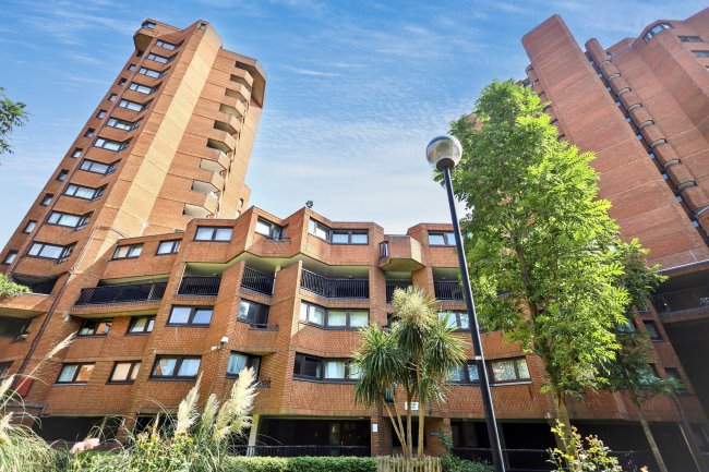 11 Whistler Walk, World's End Estate, Chelsea, London, SW10 0EP 9