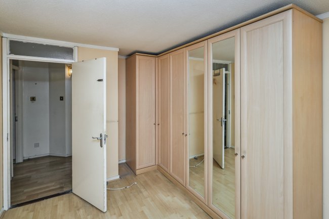 11 Whistler Walk, World's End Estate, Chelsea, London, SW10 0EP 9