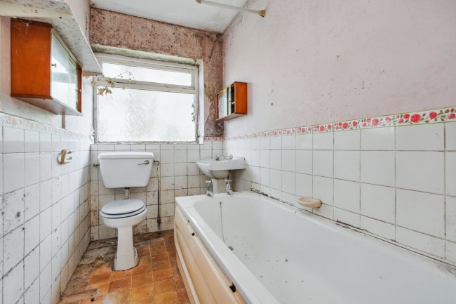 2 Salisbury Court, Querneby Road, Nottingham NG3 5JD 1