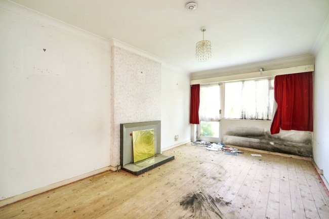 2 Salisbury Court, Querneby Road, Nottingham NG3 5JD 1