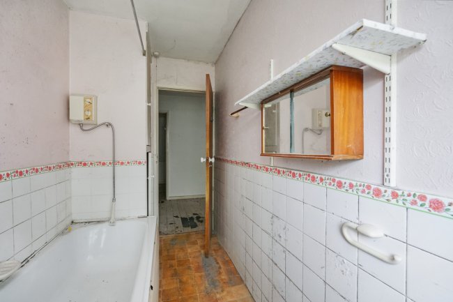 2 Salisbury Court, Querneby Road, Nottingham NG3 5JD 1