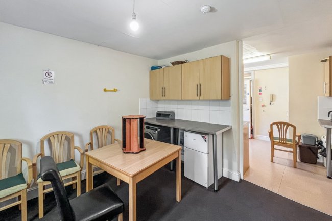 96 Ritherdon Road, Tooting, London SW17 8QQ 6