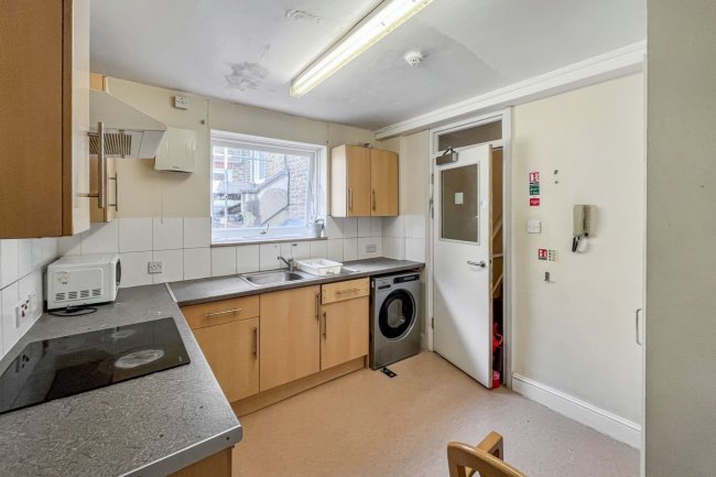 96 Ritherdon Road, Tooting, London SW17 8QQ 6