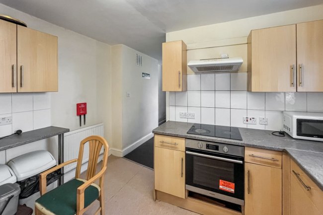 96 Ritherdon Road, Tooting, London SW17 8QQ 6