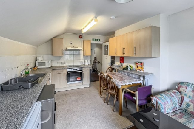 96 Ritherdon Road, Tooting, London SW17 8QQ 6