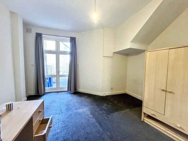 98 Ritherdon Road, Tooting, London SW17 8QQ 7