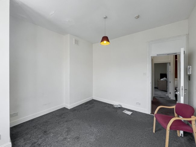 98 Ritherdon Road, Tooting, London SW17 8QQ 7