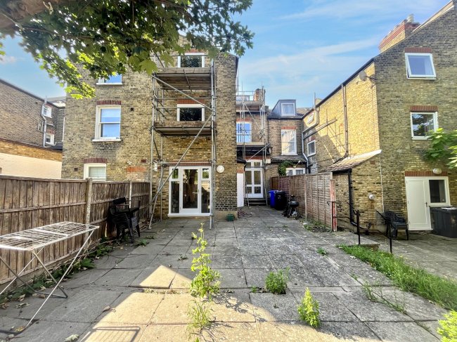 98 Ritherdon Road, Tooting, London SW17 8QQ 7