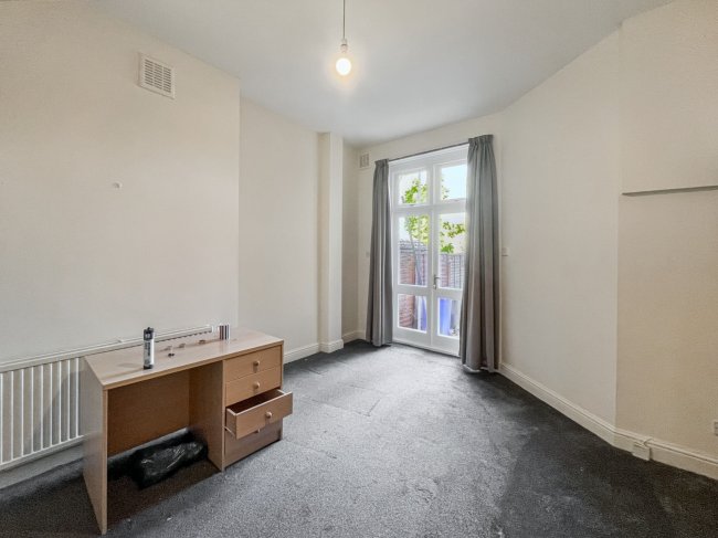 98 Ritherdon Road, Tooting, London SW17 8QQ 7