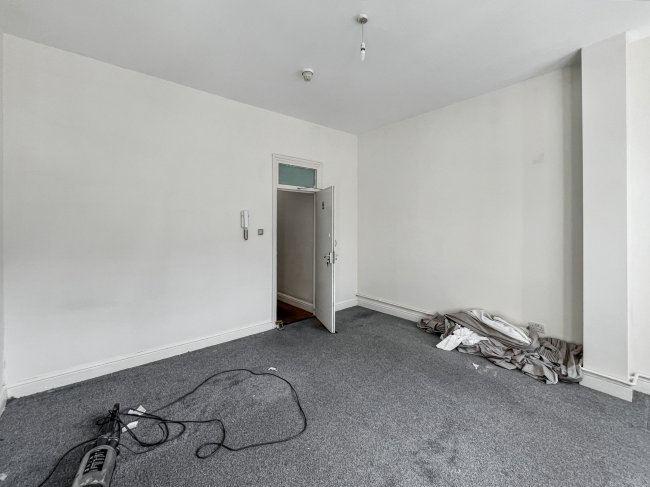 98 Ritherdon Road, Tooting, London SW17 8QQ 7