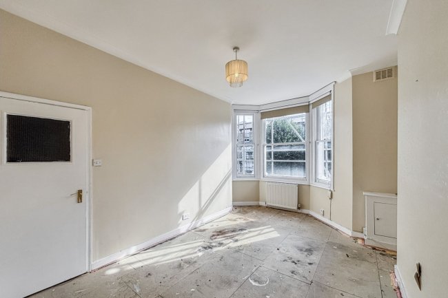 104B St Stephens Avenue, London W12 8JD 7