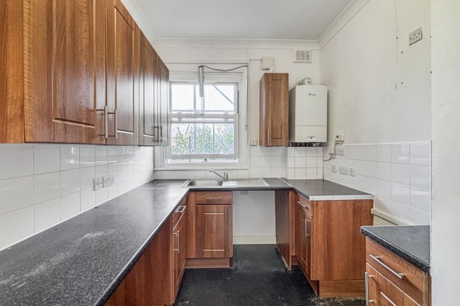 104B St Stephens Avenue, London W12 8JD 7