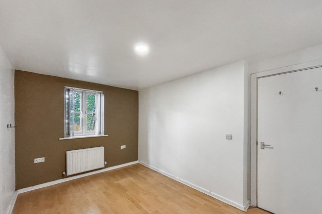 Flat 13 Presentation House, 240 Wick Road, Hackney, London, E9 5DR 6
