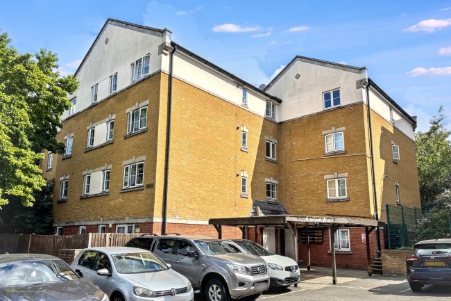 Flat 16 Presentation House, 240 Wick Road, Hackney, London, E9 5DR 7