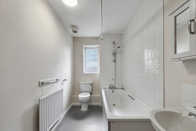 Flat 16 Presentation House, 240 Wick Road, Hackney, London, E9 5DR 7