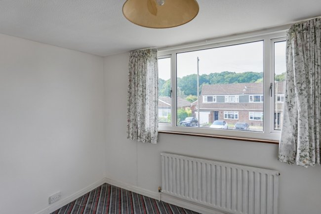 5 Conifer Close, Waterlooville, Hampshire PO8 8AF 7