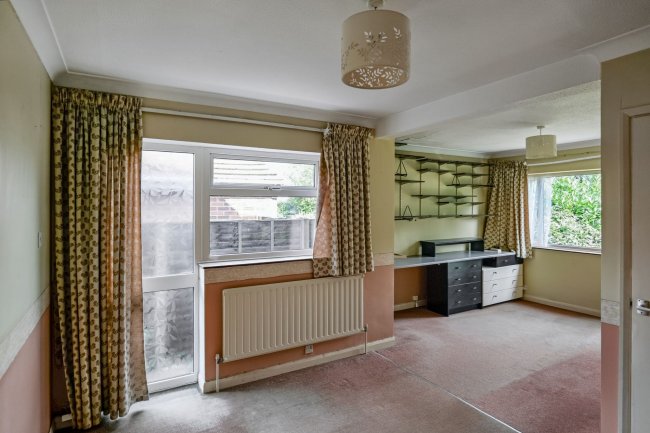 5 Conifer Close, Waterlooville, Hampshire PO8 8AF 7