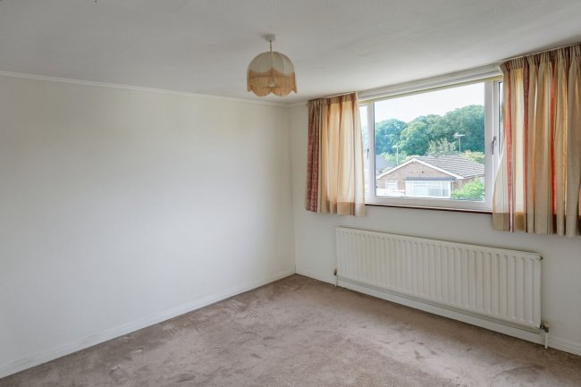 5 Conifer Close, Waterlooville, Hampshire PO8 8AF 7