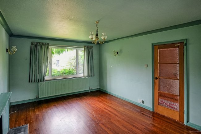 5 Conifer Close, Waterlooville, Hampshire PO8 8AF 7