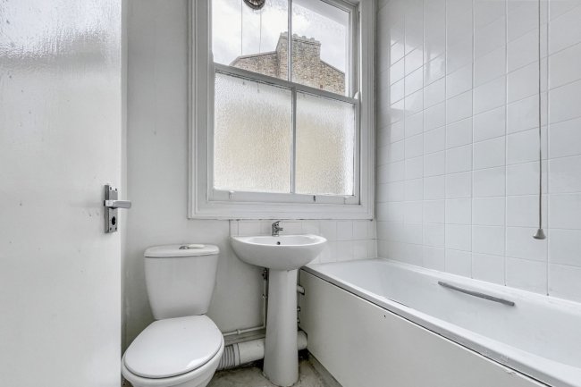 15F Trebovir Road, Earls Court, London SW5 9LS 6