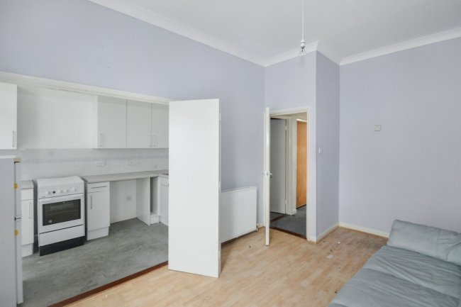 Flat B, 79 Hereford Road, Notting Hill, London W2 5BB 9