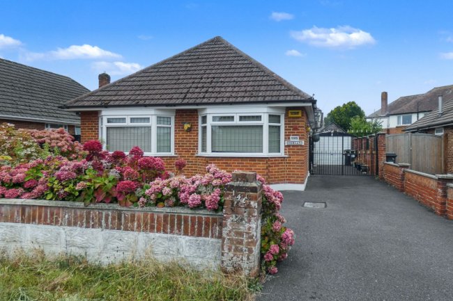 146 Castle Lane West, Bournemouth, BH9 3JZ 10