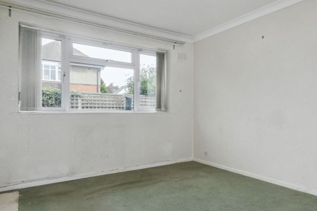 146 Castle Lane West, Bournemouth, BH9 3JZ 10